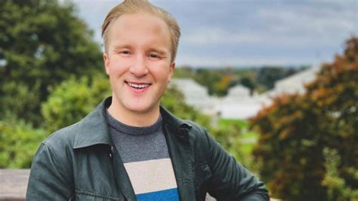 Exploring The Enigmatic William Hanson Height Weight Net